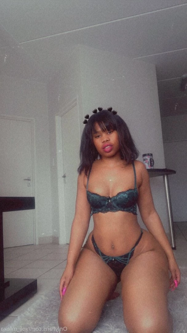 Xoli M [ xoli_mfeka ] Onlyfans leaked photo 2581818 on Hotleaks.tv