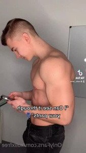 4642746