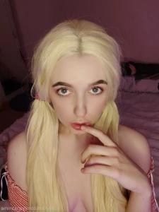 5700454