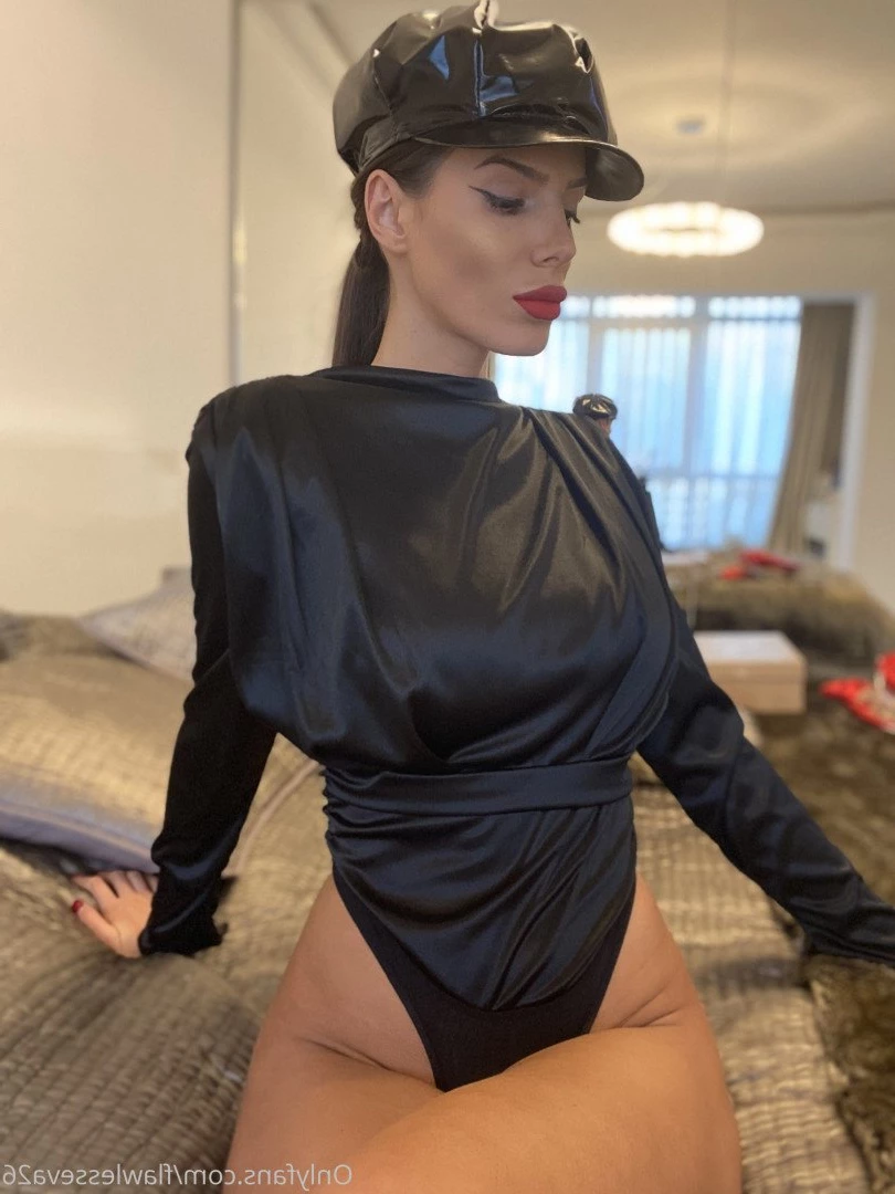 Silvia [ flawlesseva26 ] Onlyfans leaked photo 400152 on Hotleaks.tv