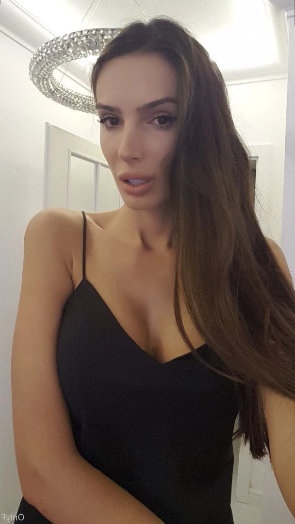 Silvia [ flawlesseva26 ] Onlyfans leaked photo 400371 on Hotleaks.tv