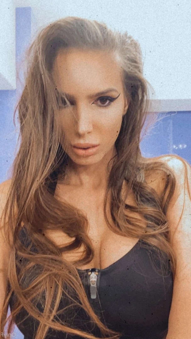 Silvia [ flawlesseva26 ] Onlyfans leaked photo 400585 on Hotleaks.tv
