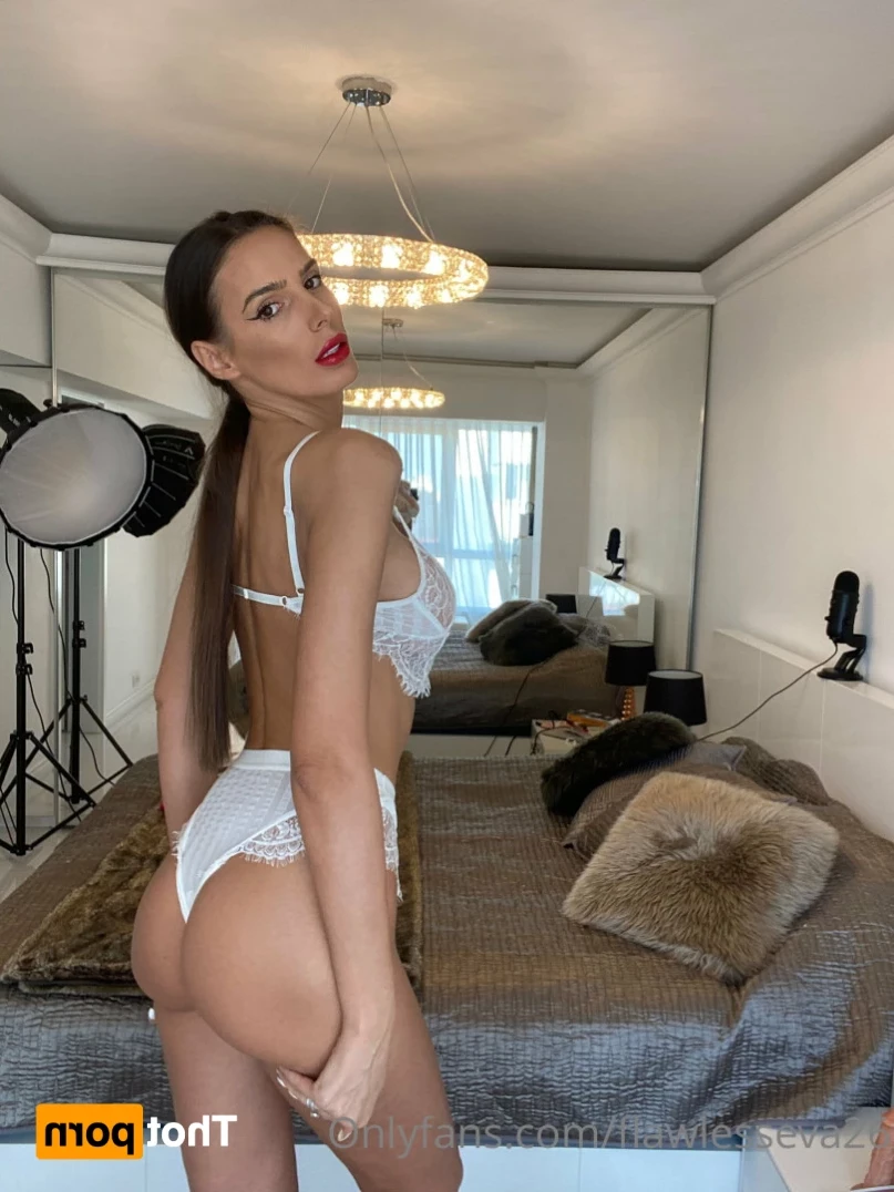 Silvia [ flawlesseva26 ] Onlyfans leaked photo 12135668 on Hotleaks.tv