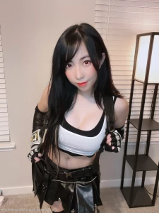 5628550