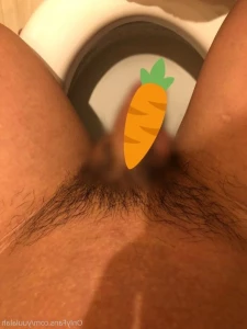 2568332