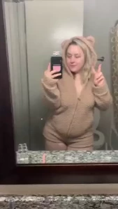 Zoey Uso [ zoeyuso ] Onlyfans leaked video 18275827 on Hotleaks.tv