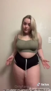 Zoey Uso [ zoeyuso ] Onlyfans leaked video 18276081 on Hotleaks.tv