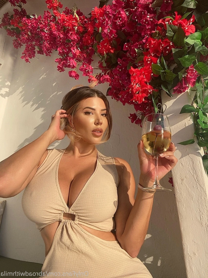 Abroad with Mila [ abroadwithmila ] Onlyfans leaked photo 12401030 on Hotleaks.tv