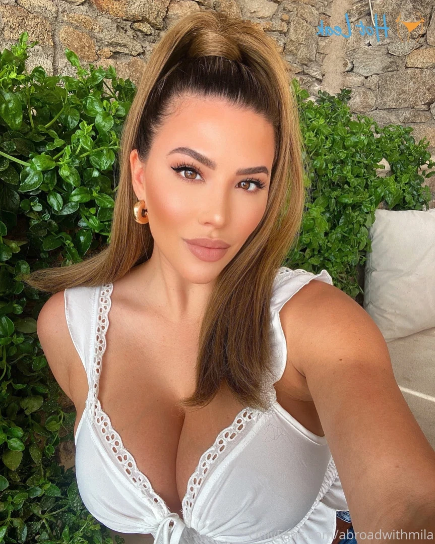 Abroad with Mila [ abroadwithmila ] Onlyfans leaked photo 12542462 on Hotleaks.tv