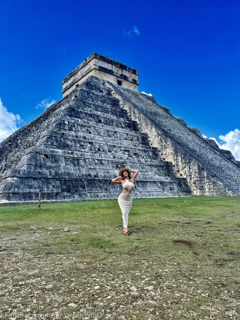Abroad with Mila [ abroadwithmila ] Onlyfans leaked photo 12908326 on Hotleaks.tv