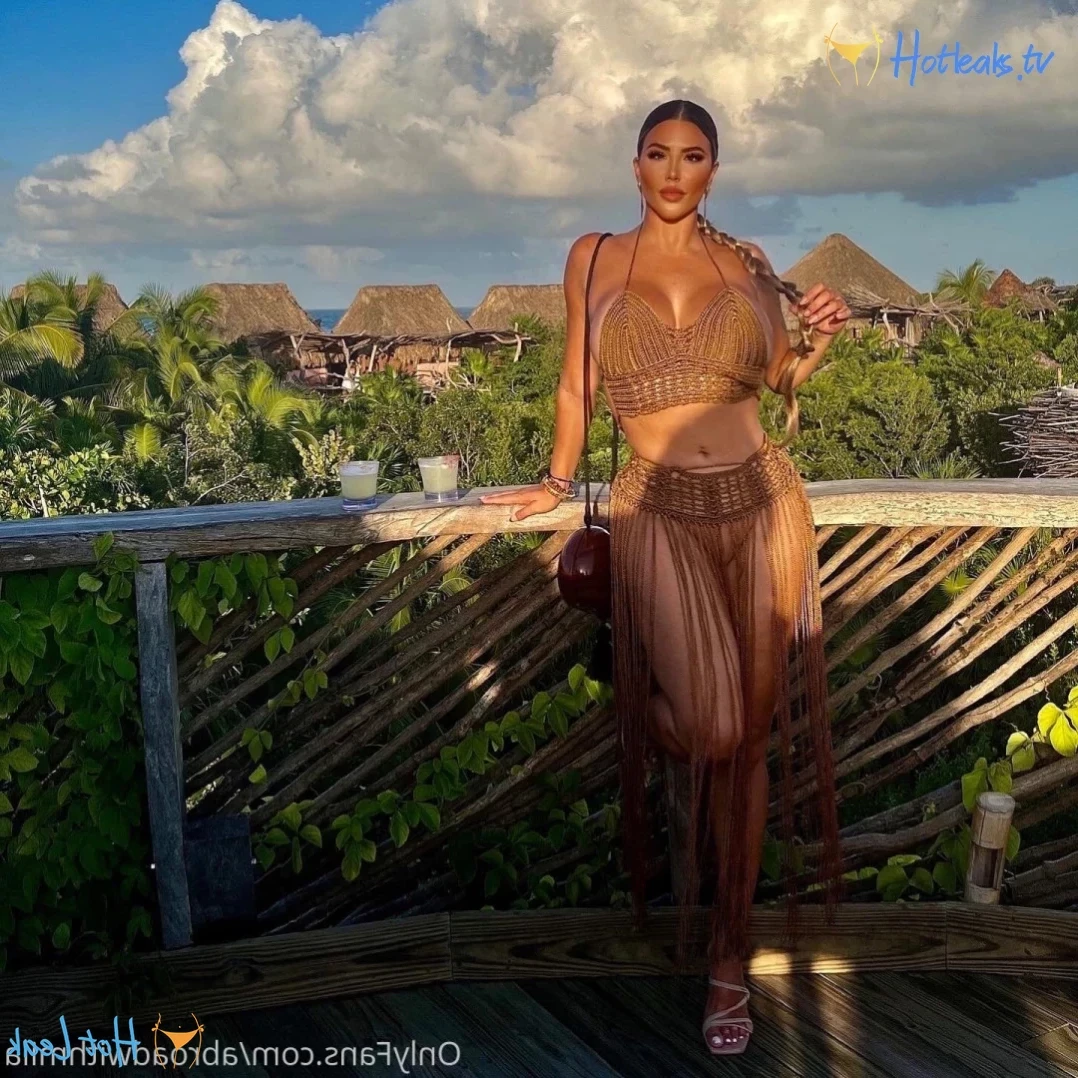 Abroad with Mila [ abroadwithmila ] Onlyfans leaked photo 13389316 on Hotleaks.tv