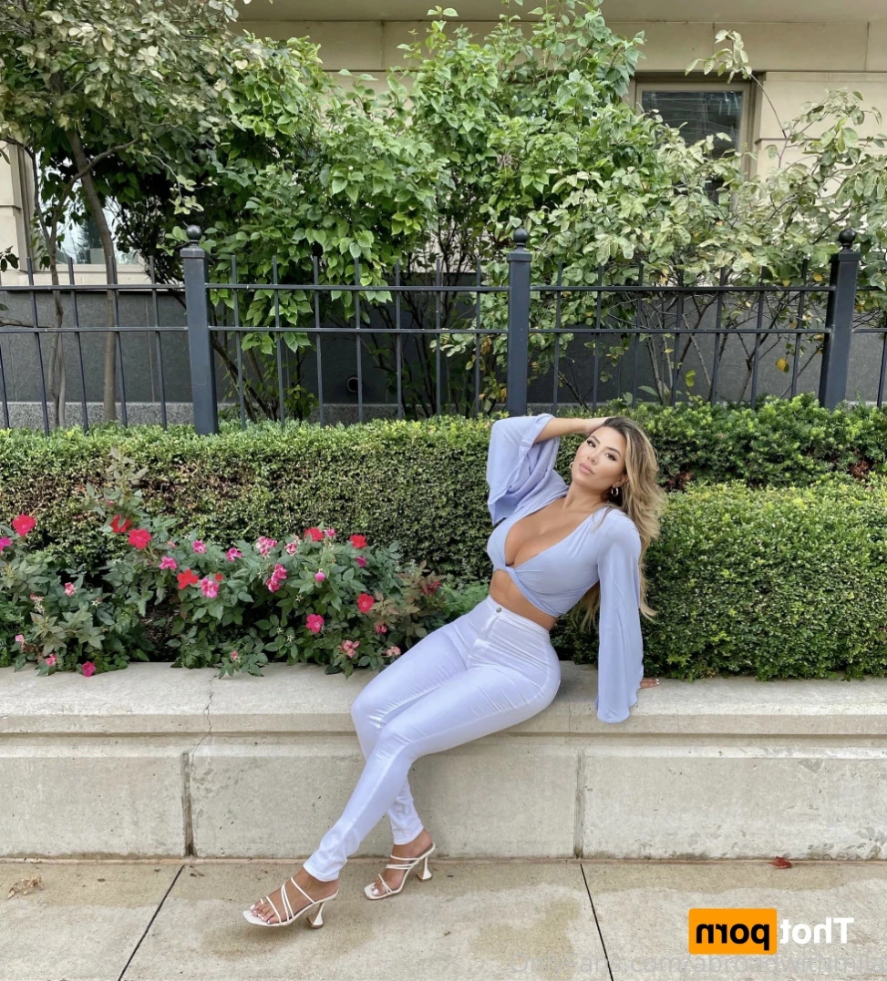 Abroad with Mila [ abroadwithmila ] Onlyfans leaked photo 15953106 on Hotleaks.tv