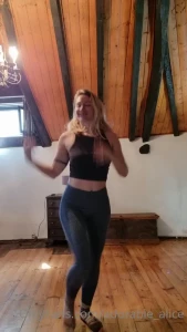 Alice your adorable Muse [ adorable_alice ] Onlyfans leaked video 14389901 on Hotleaks.tv