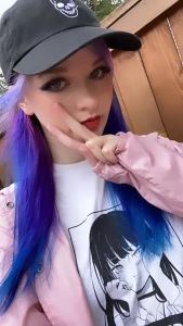 5646876