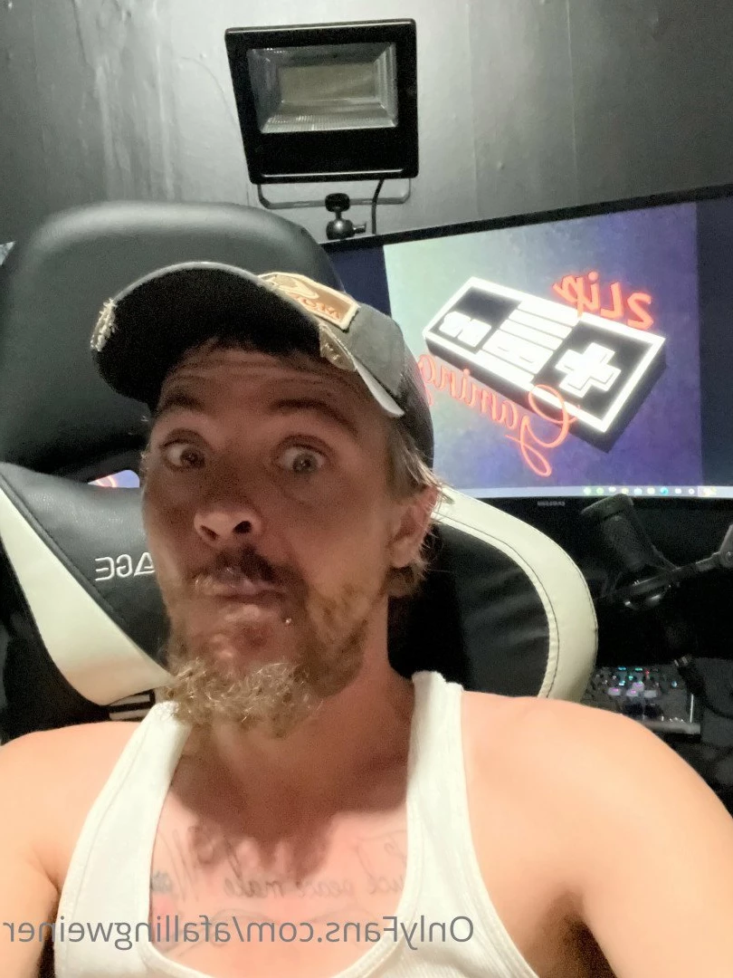 Bryan [ afallingweiner ] Onlyfans leaked photo 4667519 on Hotleaks.tv