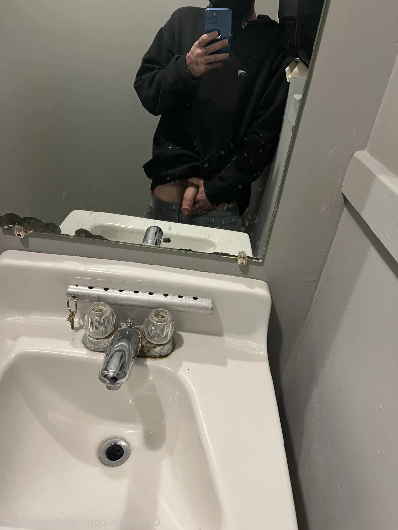 Bryan [ afallingweiner ] Onlyfans leaked photo 5690324 on Hotleaks.tv