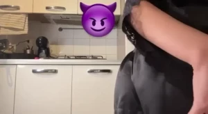 4952282