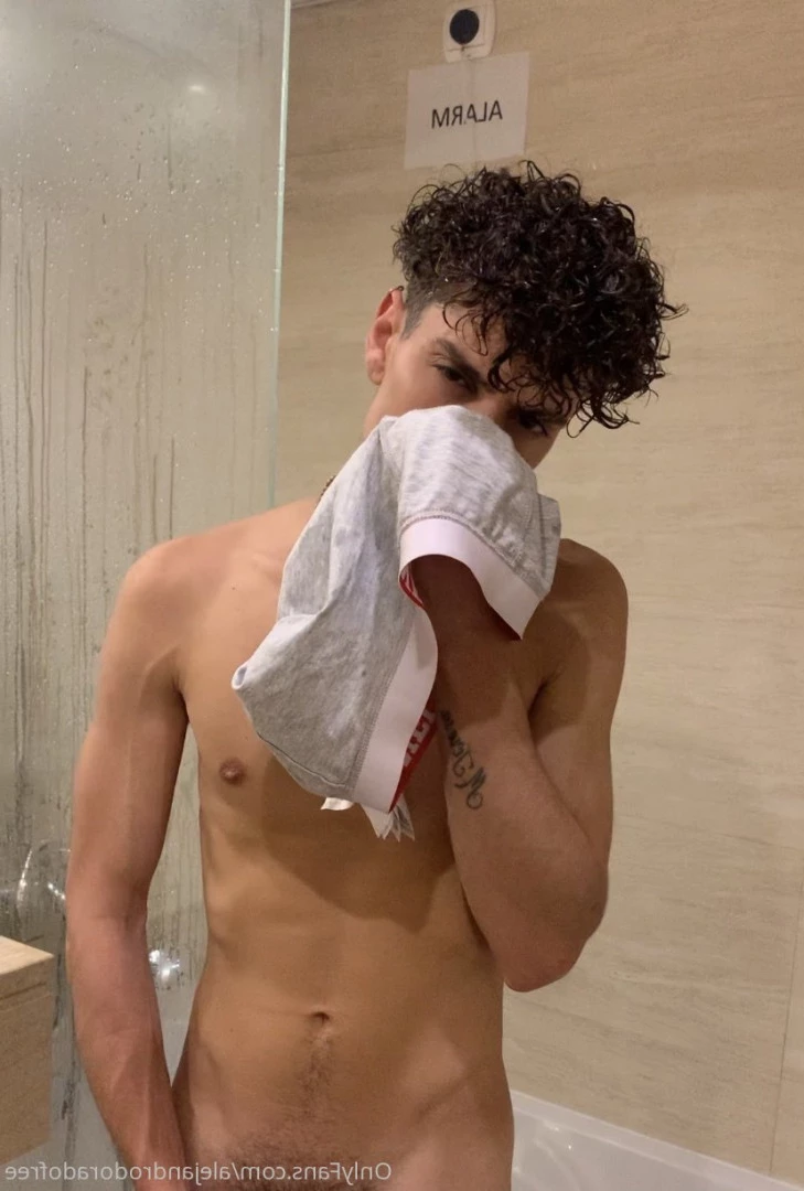 Alex [ alexdoradotwink ] Onlyfans leaked photo 5988984 on Hotleaks.tv