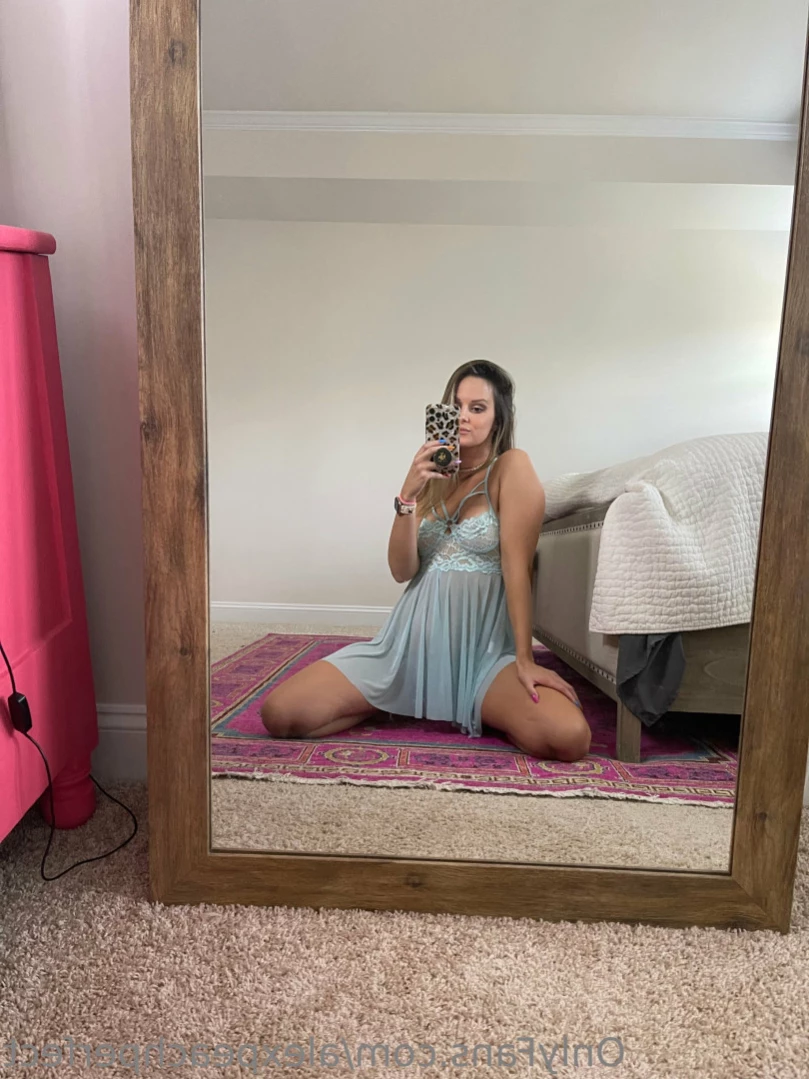 Alex Glass [ alexpeachperfect ] Onlyfans leaked photo 12535488 on Hotleaks.tv