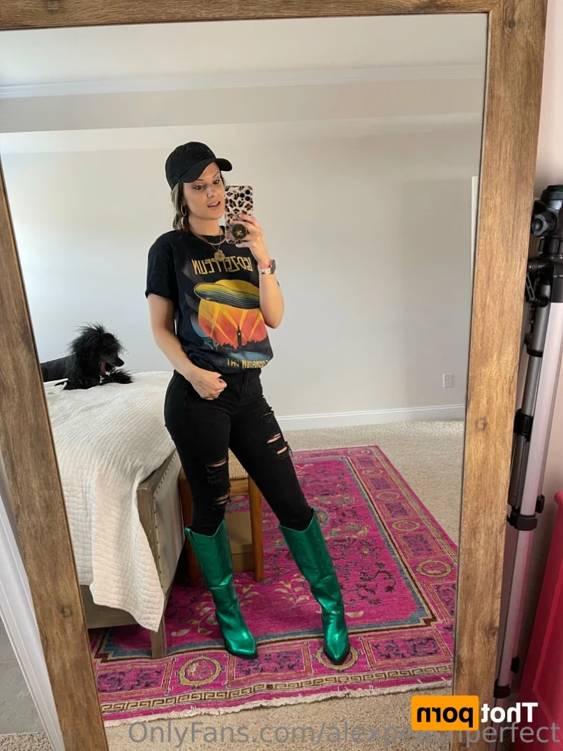 Alex Glass [ alexpeachperfect ] Onlyfans leaked photo 12535879 on Hotleaks.tv