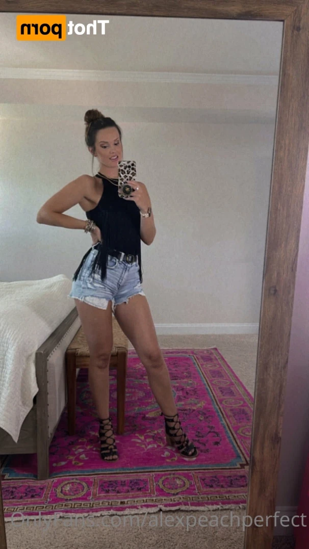 Alex Glass [ alexpeachperfect ] Onlyfans leaked photo 15444914 on Hotleaks.tv