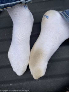 5686870