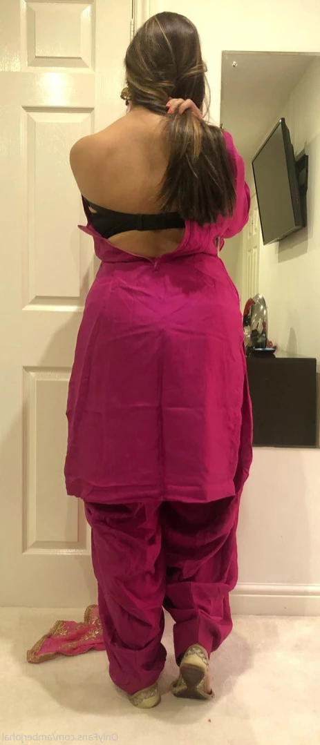 Amber Johal [ amberjohal ] Onlyfans leaked photo 10858287 on Hotleaks.tv