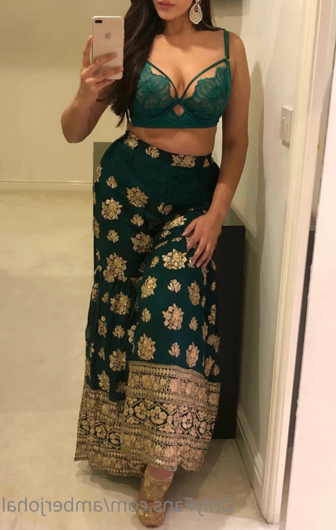 Amber Johal [ amberjohal ] Onlyfans leaked photo 12496039 on Hotleaks.tv