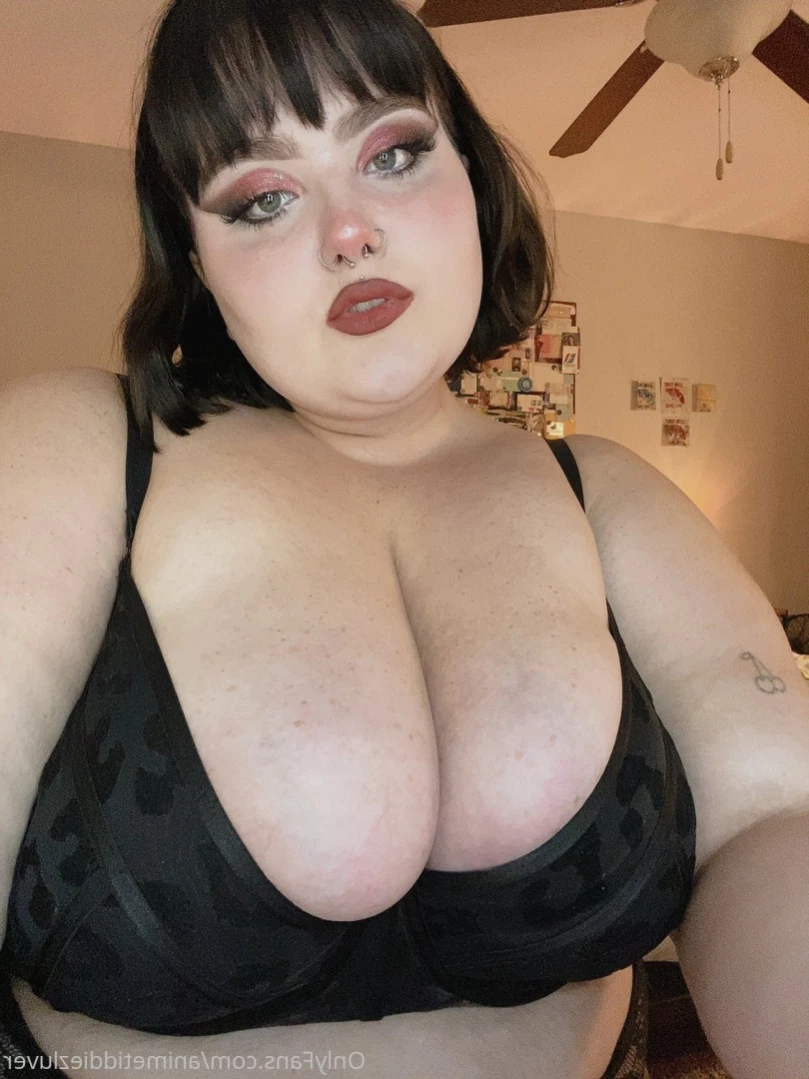 animetiddiezluver Onlyfans leaked photo 10972622 on Hotleaks.tv
