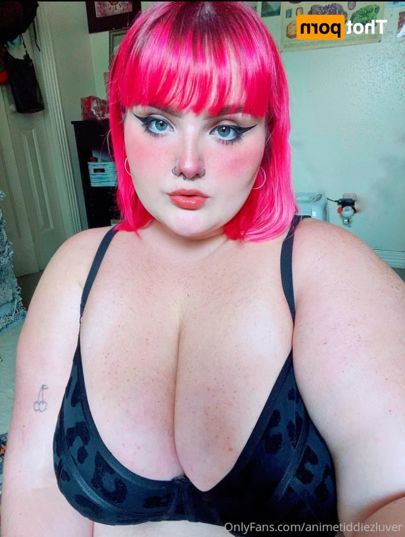 animetiddiezluver Onlyfans leaked photo 11623135 on Hotleaks.tv