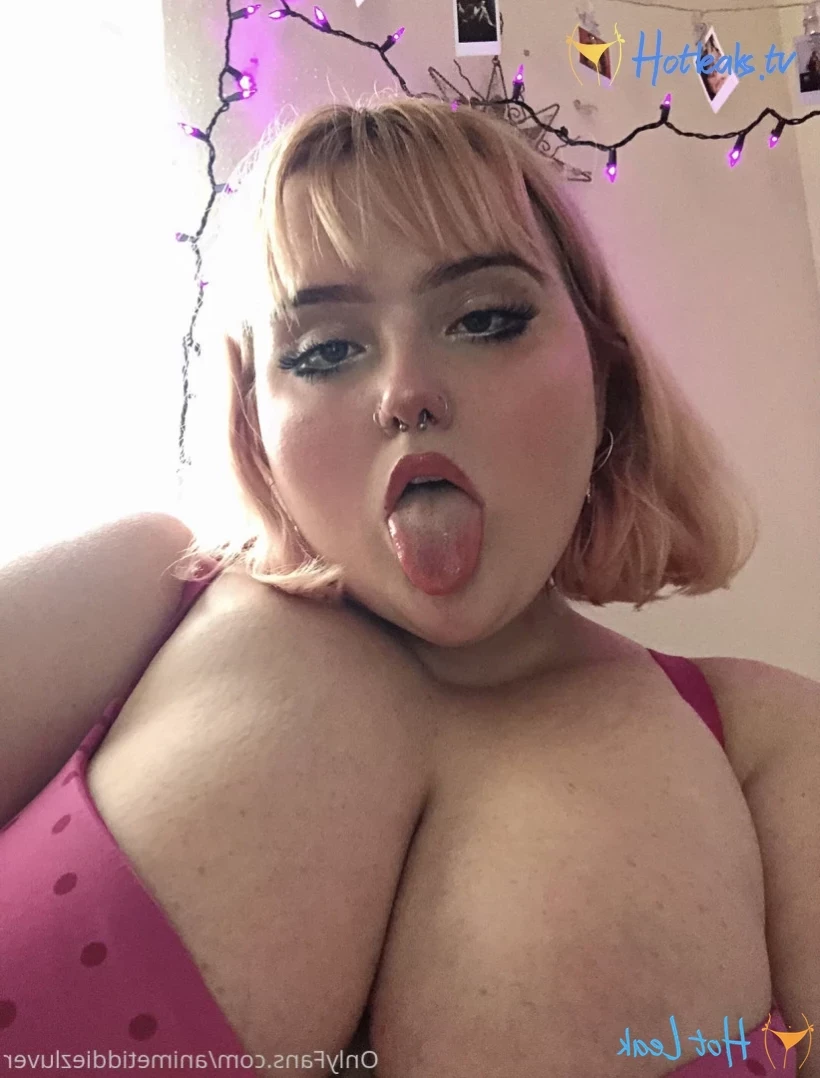 animetiddiezluver Onlyfans leaked photo 11672666 on Hotleaks.tv