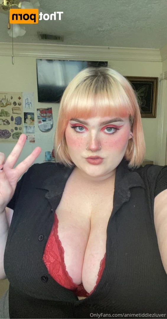 animetiddiezluver Onlyfans leaked photo 13962424 on Hotleaks.tv