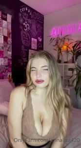 4961668