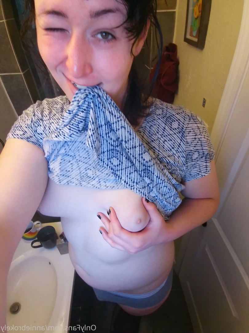 Annie Brokely [ anniebrokely ] Onlyfans leaked photo 5637450 on Hotleaks.tv