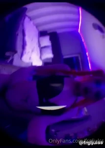10584021