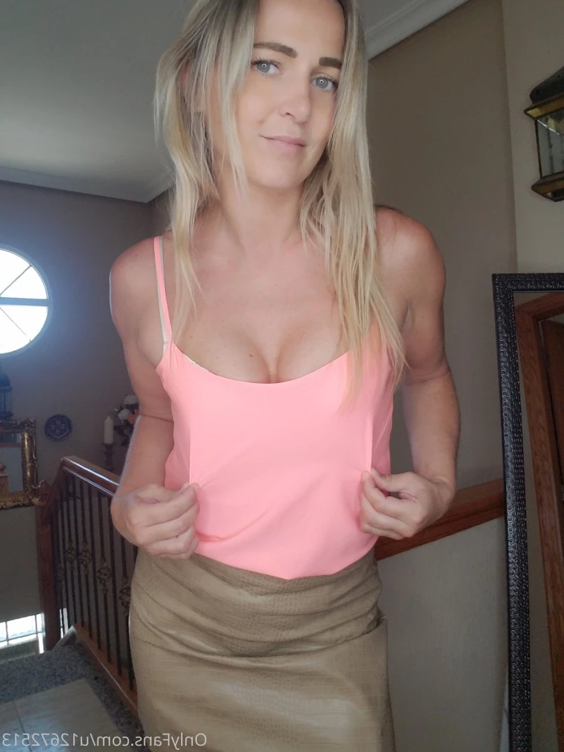HOT BRITISH MOM🇬🇧 [ ashley-ivy6 ] Onlyfans leaked photo 5952715 on Hotleaks.tv