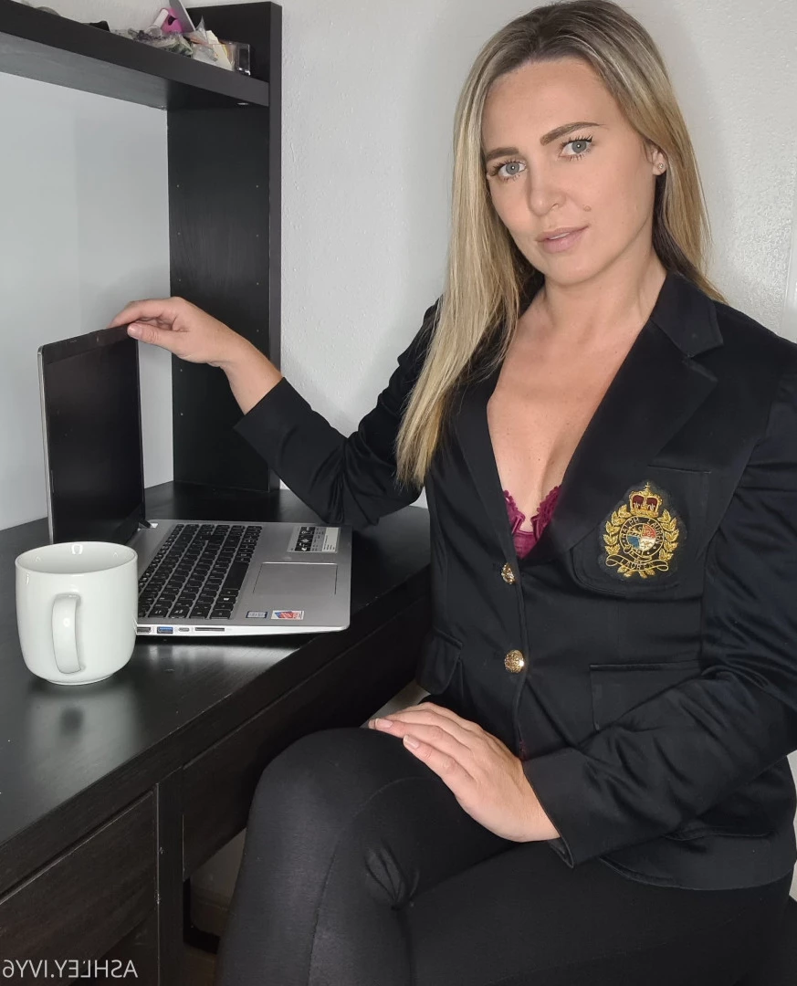 HOT BRITISH MOM🇬🇧 [ ashley-ivy6 ] Onlyfans leaked photo 10254721 on Hotleaks.tv