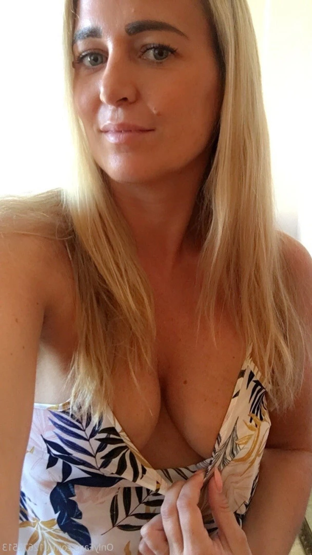 HOT BRITISH MOM🇬🇧 [ ashley-ivy6 ] Onlyfans leaked photo 10291310 on Hotleaks.tv