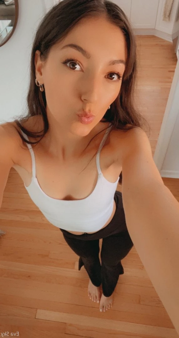 💋18yr 🅲🅾︎🅻🅻🅴🅶🅴 🅶🅸🆁🅻 💋 [ freshmanevasky ] Onlyfans leaked photo 414919 on Hotleaks.tv