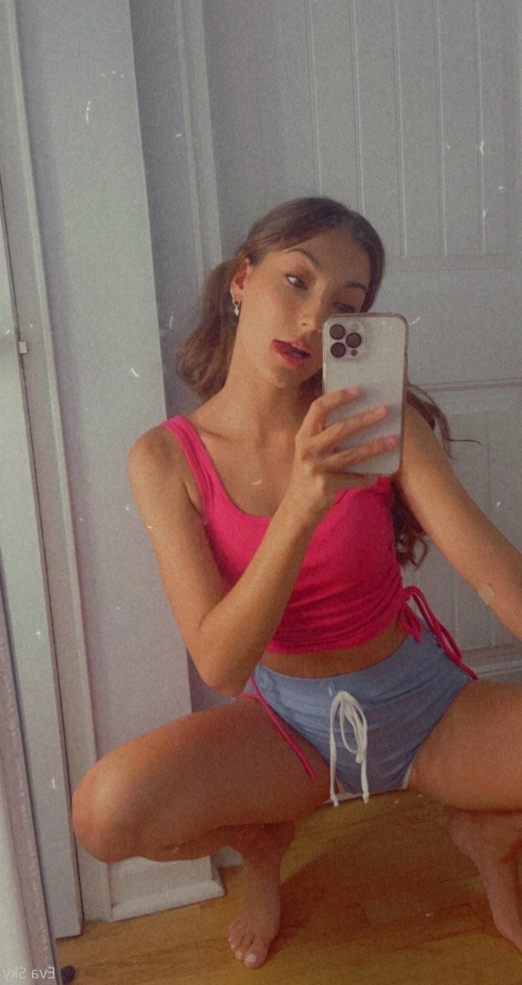 💋18yr 🅲🅾︎🅻🅻🅴🅶🅴 🅶🅸🆁🅻 💋 [ freshmanevasky ] Onlyfans leaked photo 415415 on Hotleaks.tv