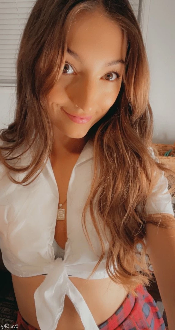 💋18yr 🅲🅾︎🅻🅻🅴🅶🅴 🅶🅸🆁🅻 💋 [ freshmanevasky ] Onlyfans leaked photo 415470 on Hotleaks.tv