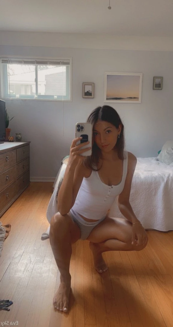 💋18yr 🅲🅾︎🅻🅻🅴🅶🅴 🅶🅸🆁🅻 💋 [ freshmanevasky ] Onlyfans leaked photo 415615 on Hotleaks.tv