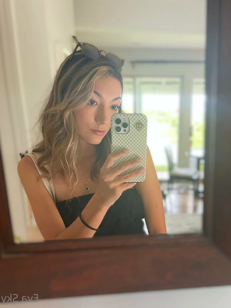 💋18yr 🅲🅾︎🅻🅻🅴🅶🅴 🅶🅸🆁🅻 💋 [ freshmanevasky ] Onlyfans leaked photo 6801853 on Hotleaks.tv