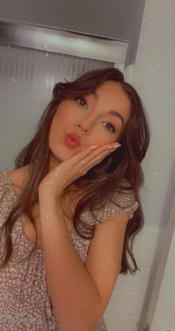 💋18yr 🅲🅾︎🅻🅻🅴🅶🅴 🅶🅸🆁🅻 💋 [ freshmanevasky ] Onlyfans leaked photo 6802933 on Hotleaks.tv