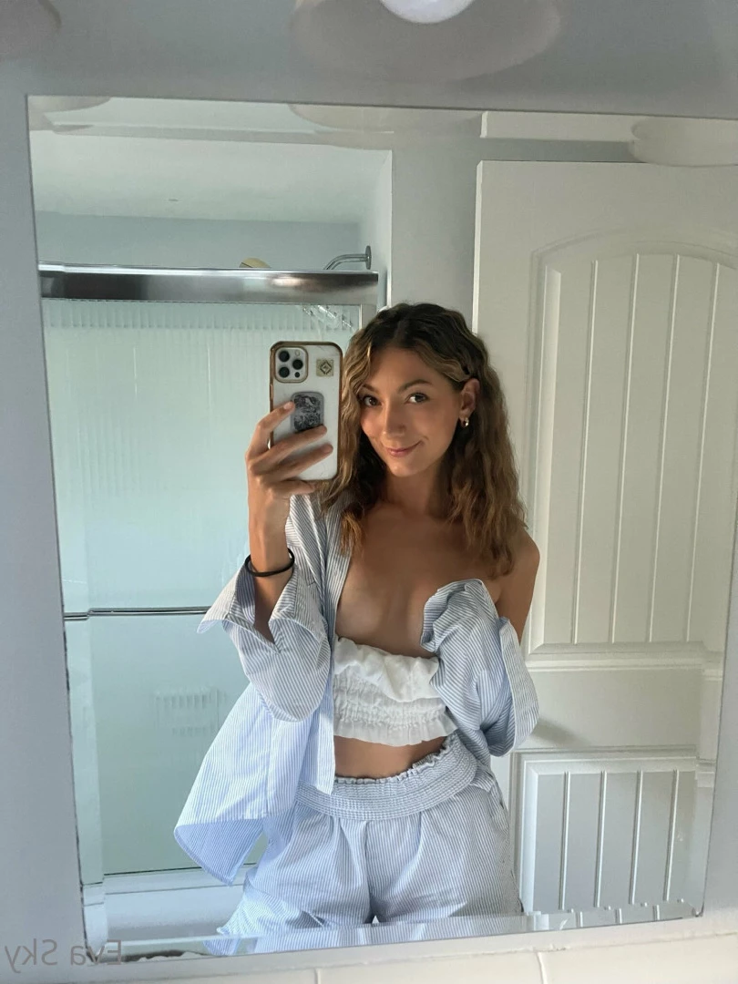 💋18yr 🅲🅾︎🅻🅻🅴🅶🅴 🅶🅸🆁🅻 💋 [ freshmanevasky ] Onlyfans leaked photo 6803277 on Hotleaks.tv