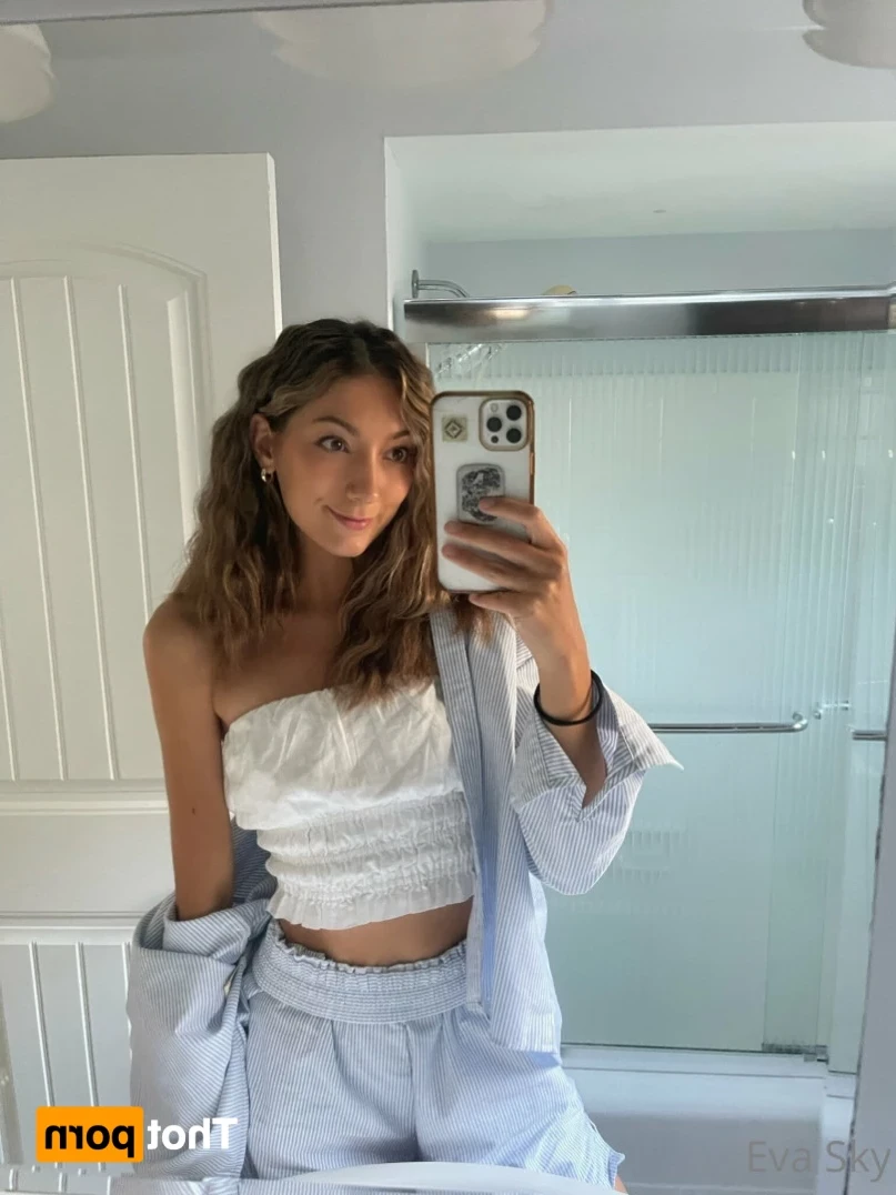 💋18yr 🅲🅾︎🅻🅻🅴🅶🅴 🅶🅸🆁🅻 💋 [ freshmanevasky ] Onlyfans leaked photo 10953748 on Hotleaks.tv
