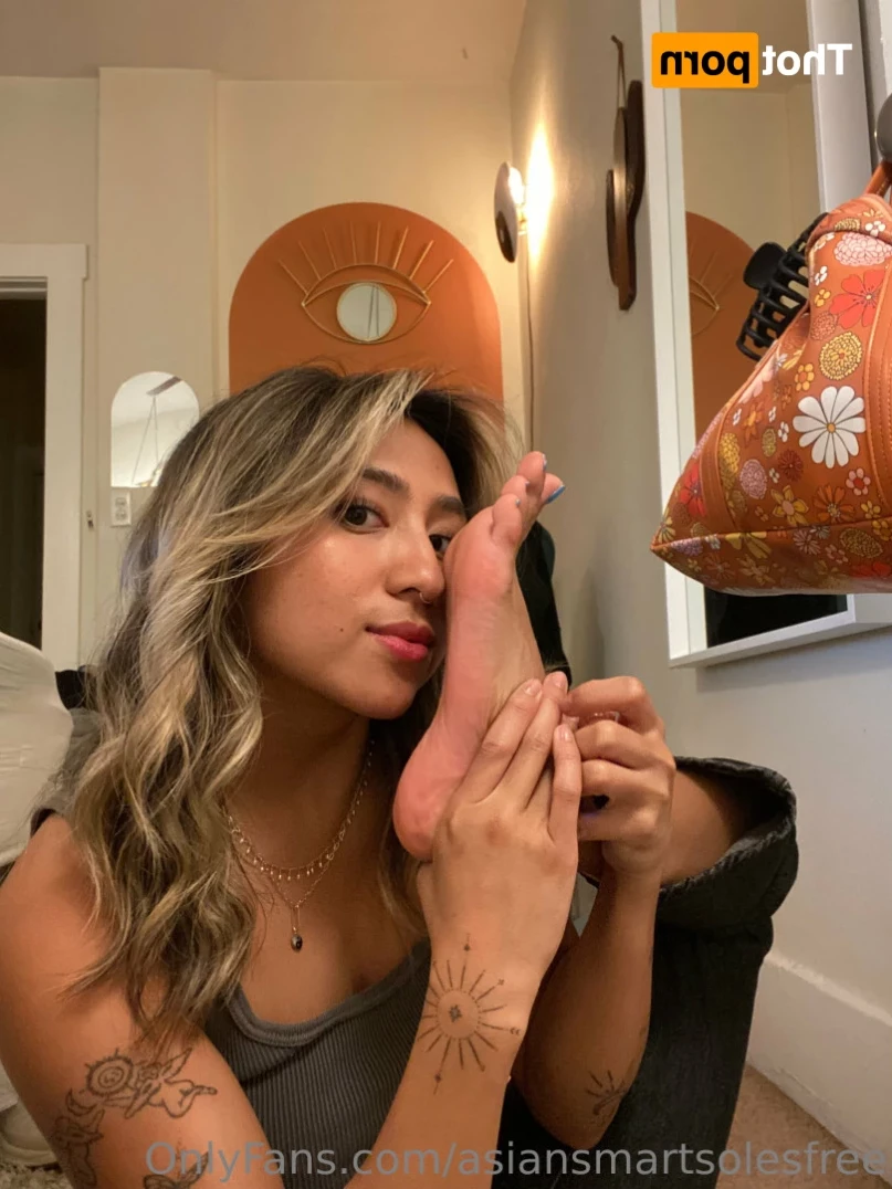 Asian Smart Soles [ asiansmartsolesfree ] Onlyfans leaked photo 15394243 on Hotleaks.tv