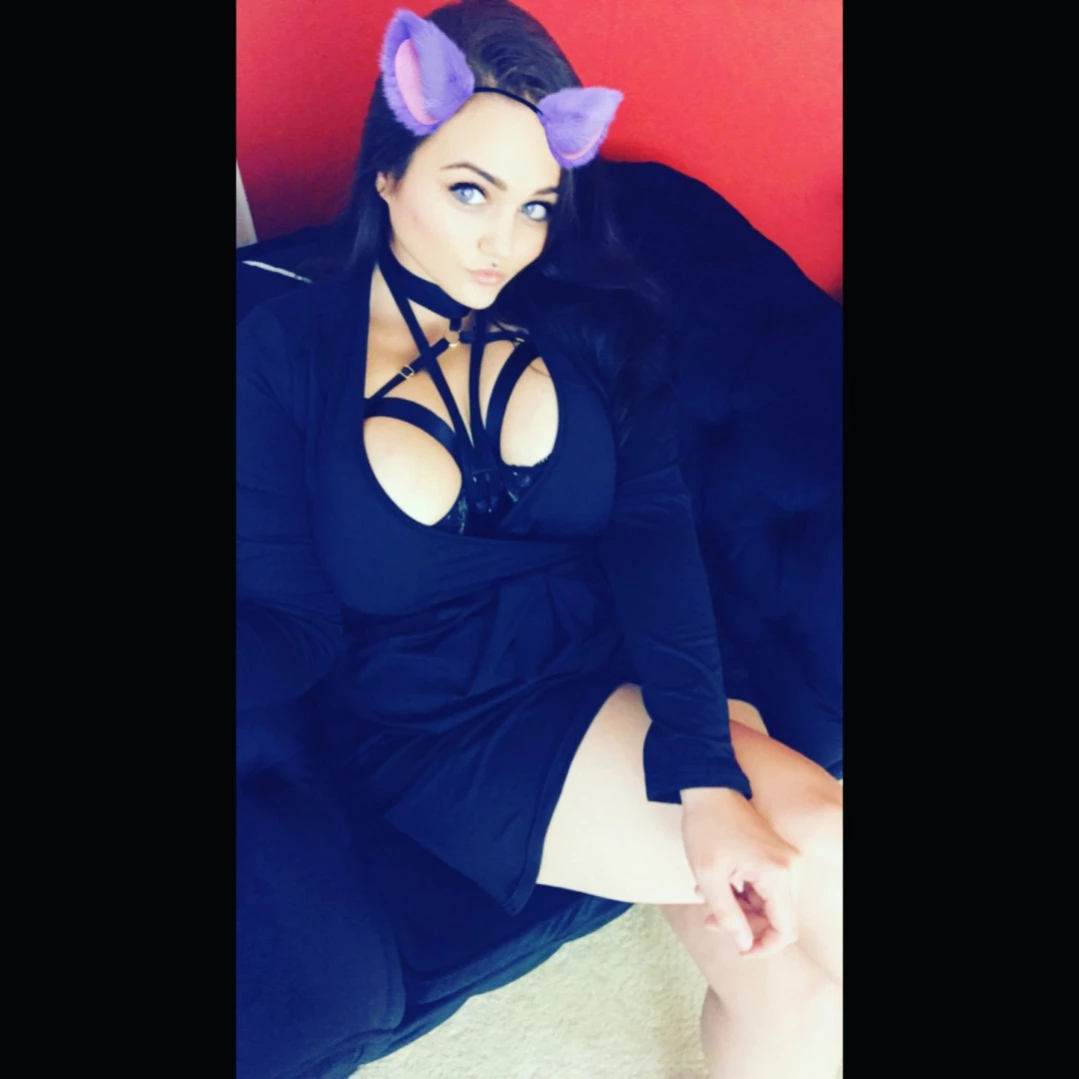 athenablaze Onlyfans leaked photo 15394070 on Hotleaks.tv