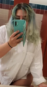 5997563