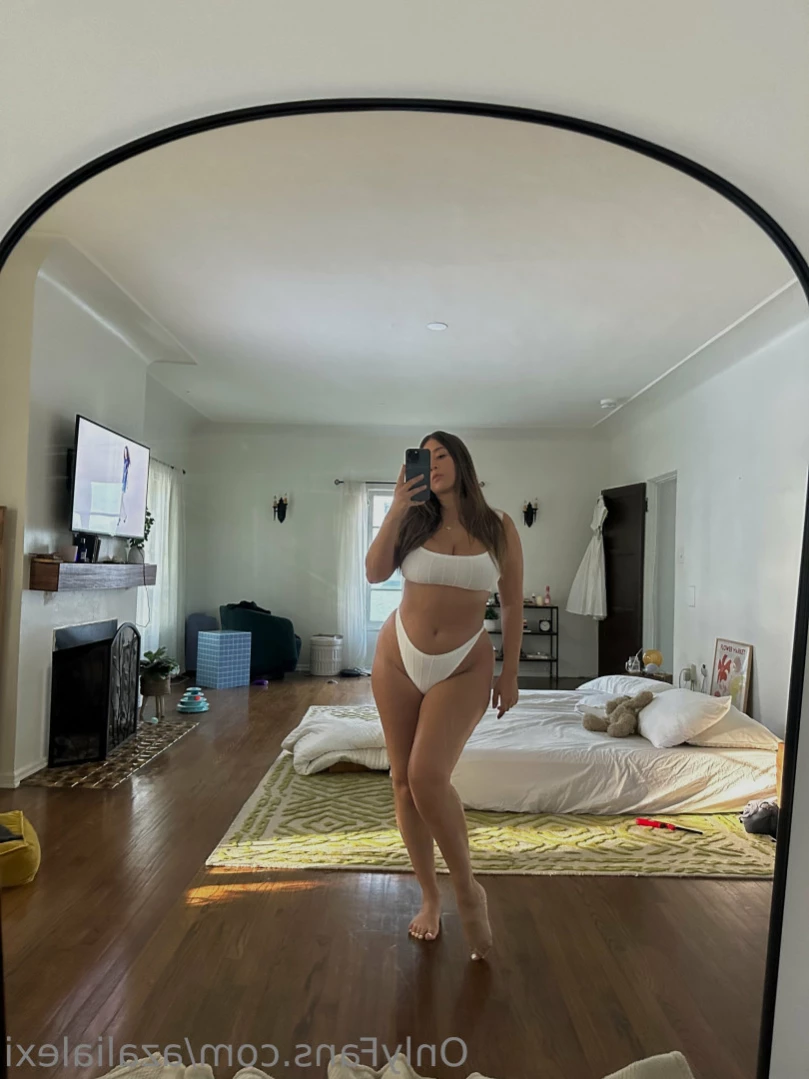 Daenerys Targaryen [ azalialexi ] Onlyfans leaked photo 15349055 on Hotleaks.tv